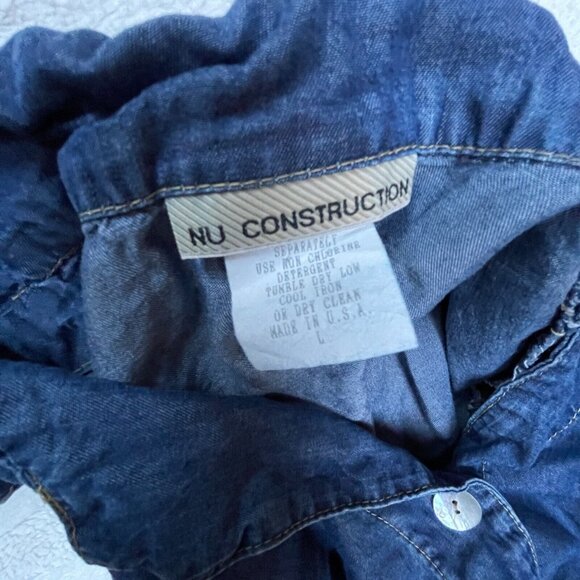 NU Construction Women Long Sleeve Button Down Chambray Shirt Top Large Casual - Picture 7 of 8